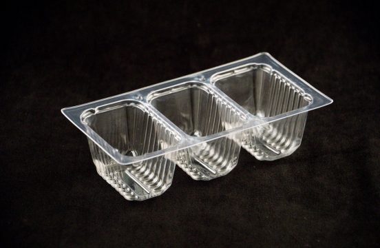 clear plastic tray